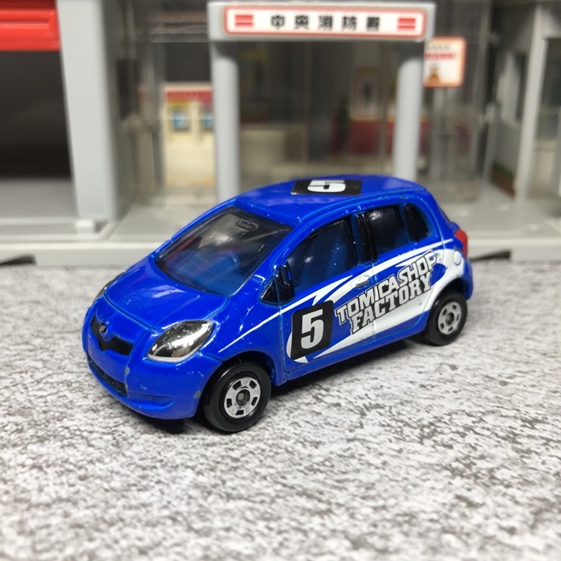 Tomica 33 Toyota vitz