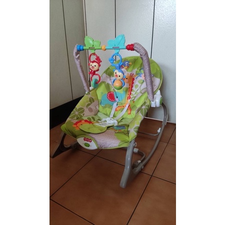 IBABY嬰兒搖椅/兒童電動按摩搖椅 附玩具吊飾 ( 綠)