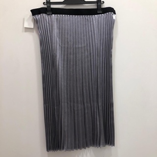 BRAND楓月【CECILE】100％日本直送光澤感百褶裙(灰色 / 5L )