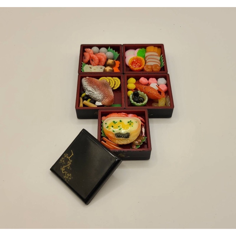 日本究極和食 年菜 年節 日式新年禮盒 食物 扭蛋 轉蛋 整套五組 非re-ment  已拆僅陳列，無紙無蛋殼