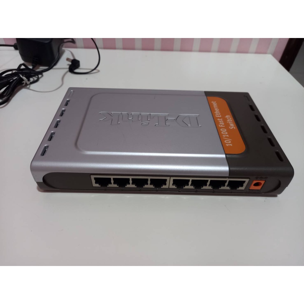 D-LINK DES-1008D 8埠交換器 SWITCH HUB 桌上型乙太網路交換器