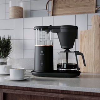 Electrolux伊萊克斯1.25 公升 Explore 7 主廚系列濾滴式美式咖啡機