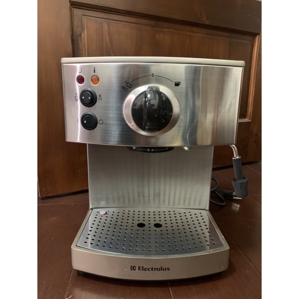 （免運 零件機）Electrolux 伊萊克斯 EES200高壓義式濃縮咖啡機espresso 咖啡機奶泡機