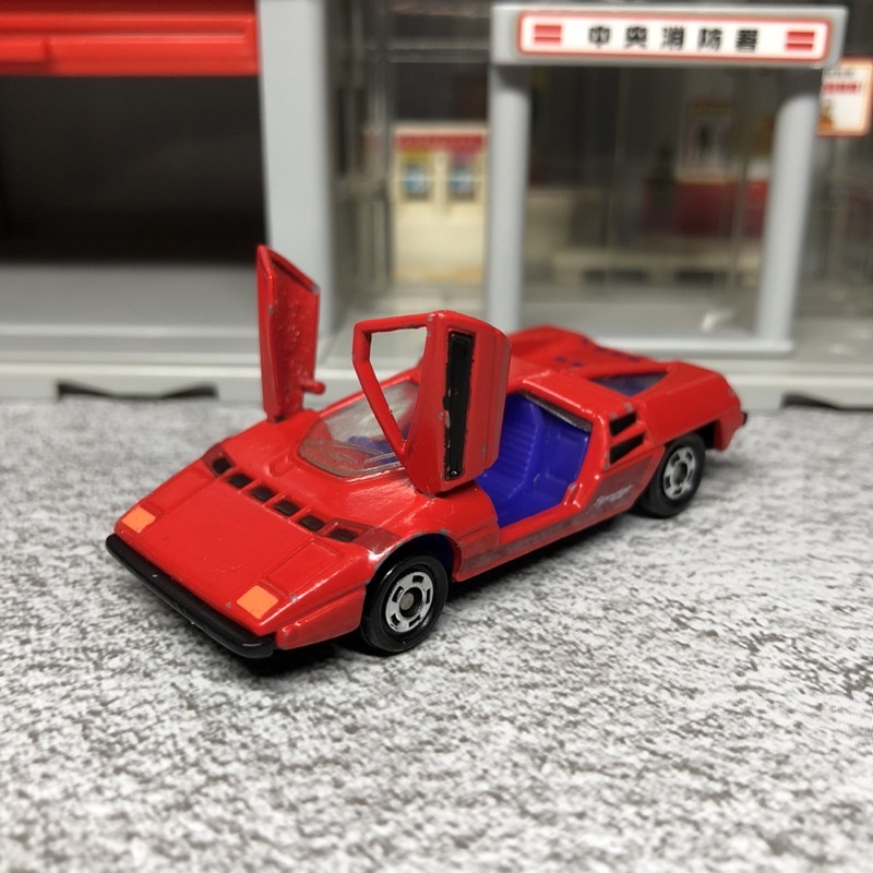 Tomica 46 dome-0