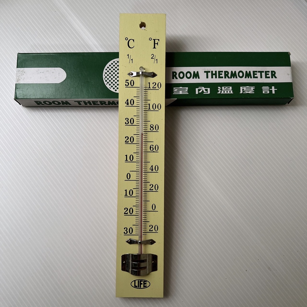 溫度計 木頭製 非塑膠溫度計  室內溫度計 寒暖計 木製溫度計新舊包裝隨機出貨 綠色外盒【艾保康】