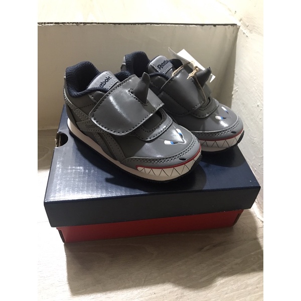 全新 Reebok 鯊魚造型 嬰幼童鞋 12cm