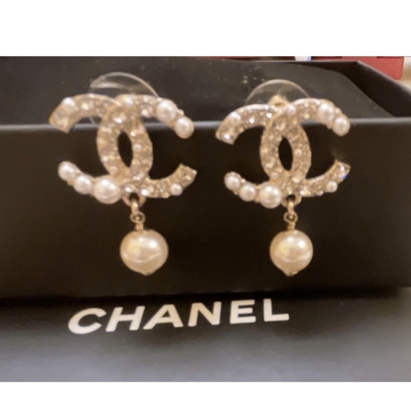 Chanel 水鑽珍珠耳環