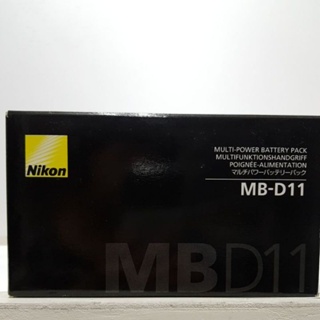 特價出清(免運)全新Nikon尼康原廠電池手把MB-D11(適用D7000)