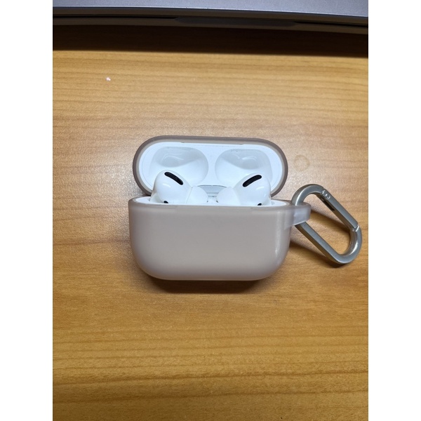 二手原廠AirPods pro 搭配Magsafe充電盒 送犀牛盾保護殼（暫售）