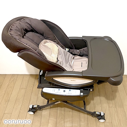 Aprica YuraLism DX / HIDX 電動餐搖椅 智慧型高低調節搖擺電動餐搖床椅