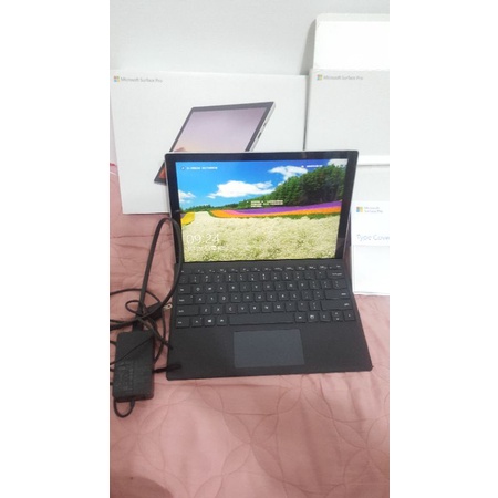 微軟Surface Pro7 i5-1035G4 8g 128g 含原廠英文鍵盤 65W充電器盒裝完整