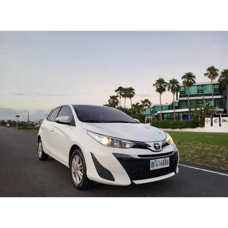 誠售二手車 2018 TOYOTA豐田yaris 小鴨 1500CC省油小車 五門車 掀背車 抬頭顯示器