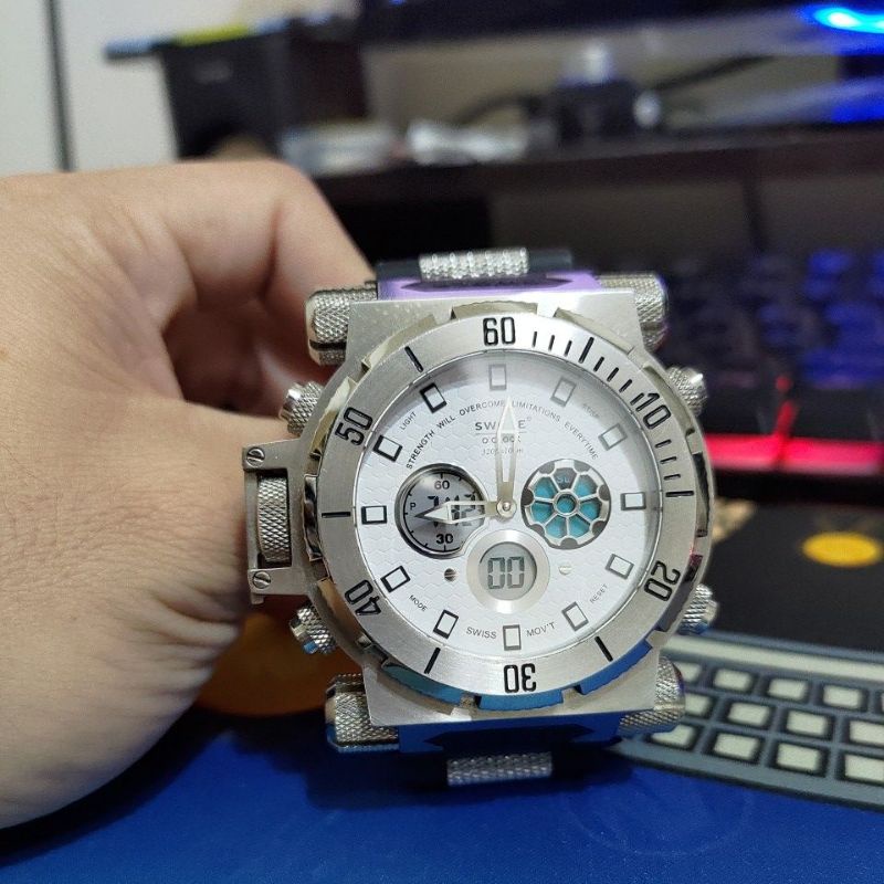 絕版 Swole O’Clock Zeus V4 - Silver / Rubber 50mm 橡膠錶帶斷裂 價格可議