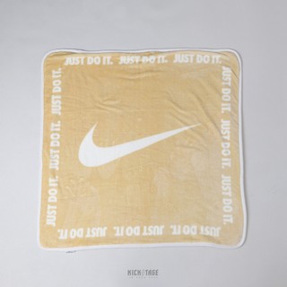 NIKE NSW BLANKET fur 奶油黃 大勾 毛絨 毛毯 地毯 蓋毯 家飾【NY2243014NX2I】