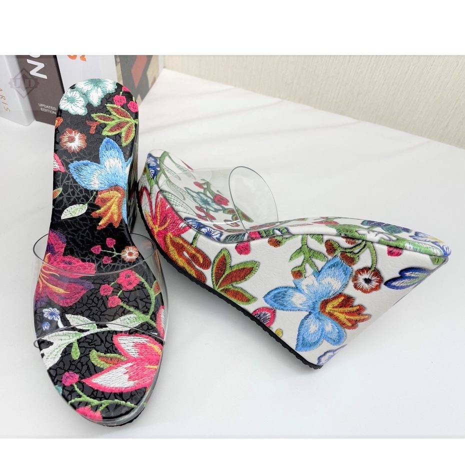 渡假風楔型涼拖鞋💖2色 楔型 輕量 花朵印花 透明一字寬帶 ღMIT台灣製