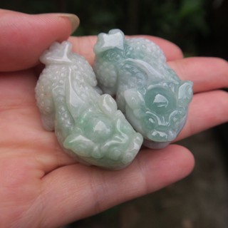 COCO緬甸玉玉石貔貅擺件 淡綠淡藍色 冰糯種水頭飽滿 手工雕刻 招財貔貅開運擺飾一對 翡翠A貨附証書 現貨在臺北市