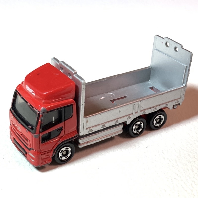 絕版 Tomica No.31 Nissan Diesel Quon