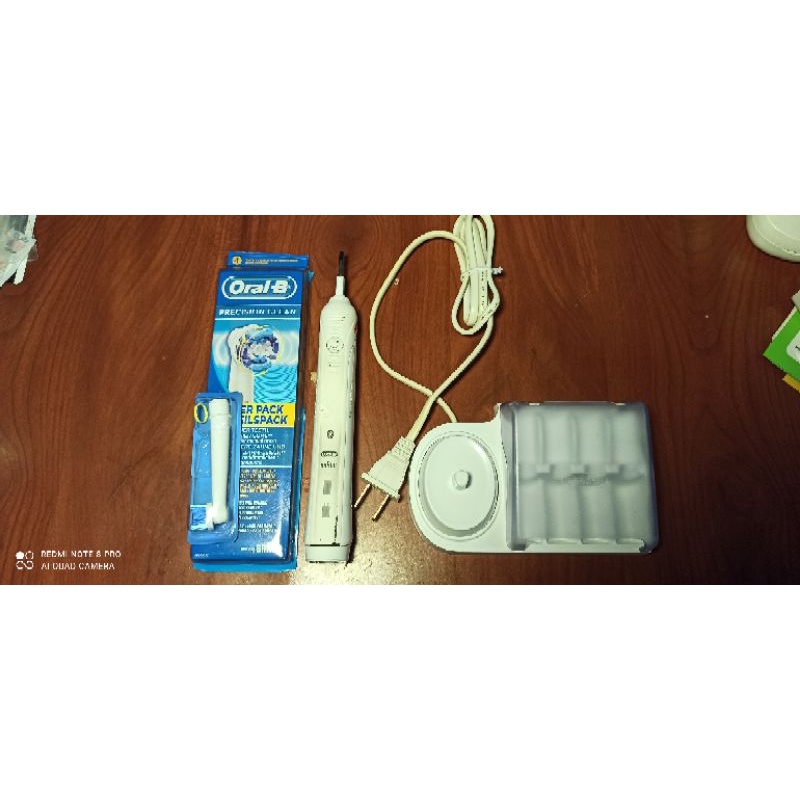 百靈 Oral-B 歐樂B 電動牙刷 PRO3000B