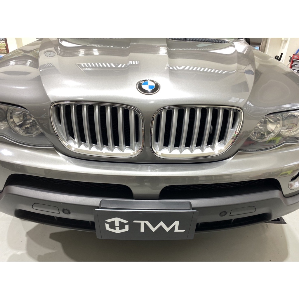 台灣之光 BMW E53 X5 04 05 06年小改款4.4 4.8樣式七線電鍍框鈦銀水箱罩鼻頭組 中網 3.0可改