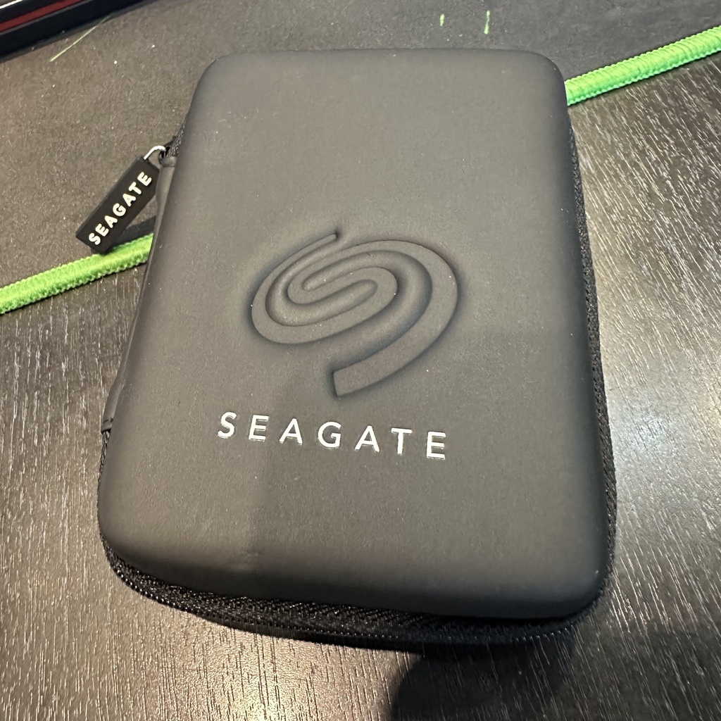 [龍龍3C] 希捷 Seagate 原廠 2.5吋 外接式硬碟 保護包 硬碟包 收納包 硬殼包