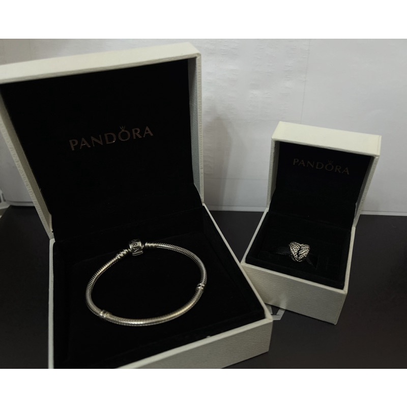 Pandora 17公分二手手環 &amp; 羽毛愛心吊飾(2022.11.26已送保養、含購買證明)