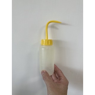 出清塑膠洗滌瓶。玻璃管實驗儀器 實驗耗材 理化儀器 生物醫學