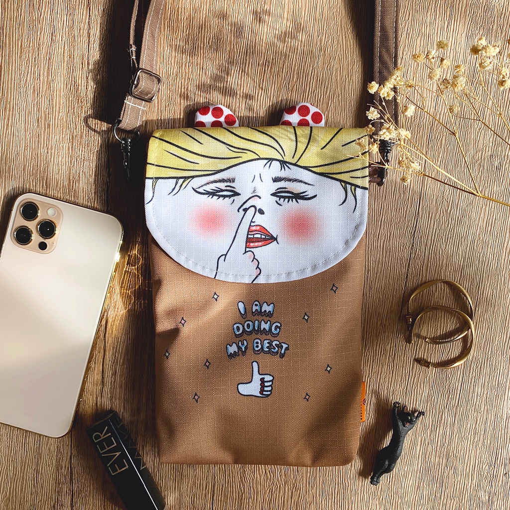 【Shock MAMA 蛋定人生】 豬鼻女 造型隨身小包 手機包 旅行包 側背包 斜背包 防潑水