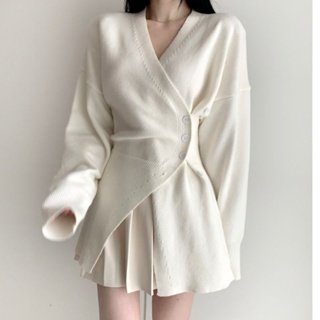 Anna's 韓國chic秋冬季不對稱收腰長款毛衣設計感女氣質側邊扣小眾V領針織衫