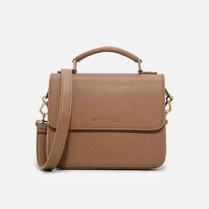 CHARLES & KEITH 掀蓋方形斜背包