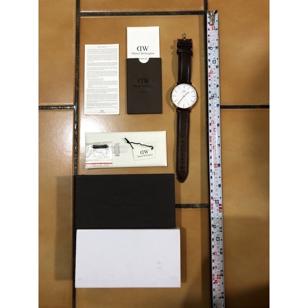 [二手] DW Daniel Wellington classic bristol 手錶 咖啡色皮革錶帶 金框 40m