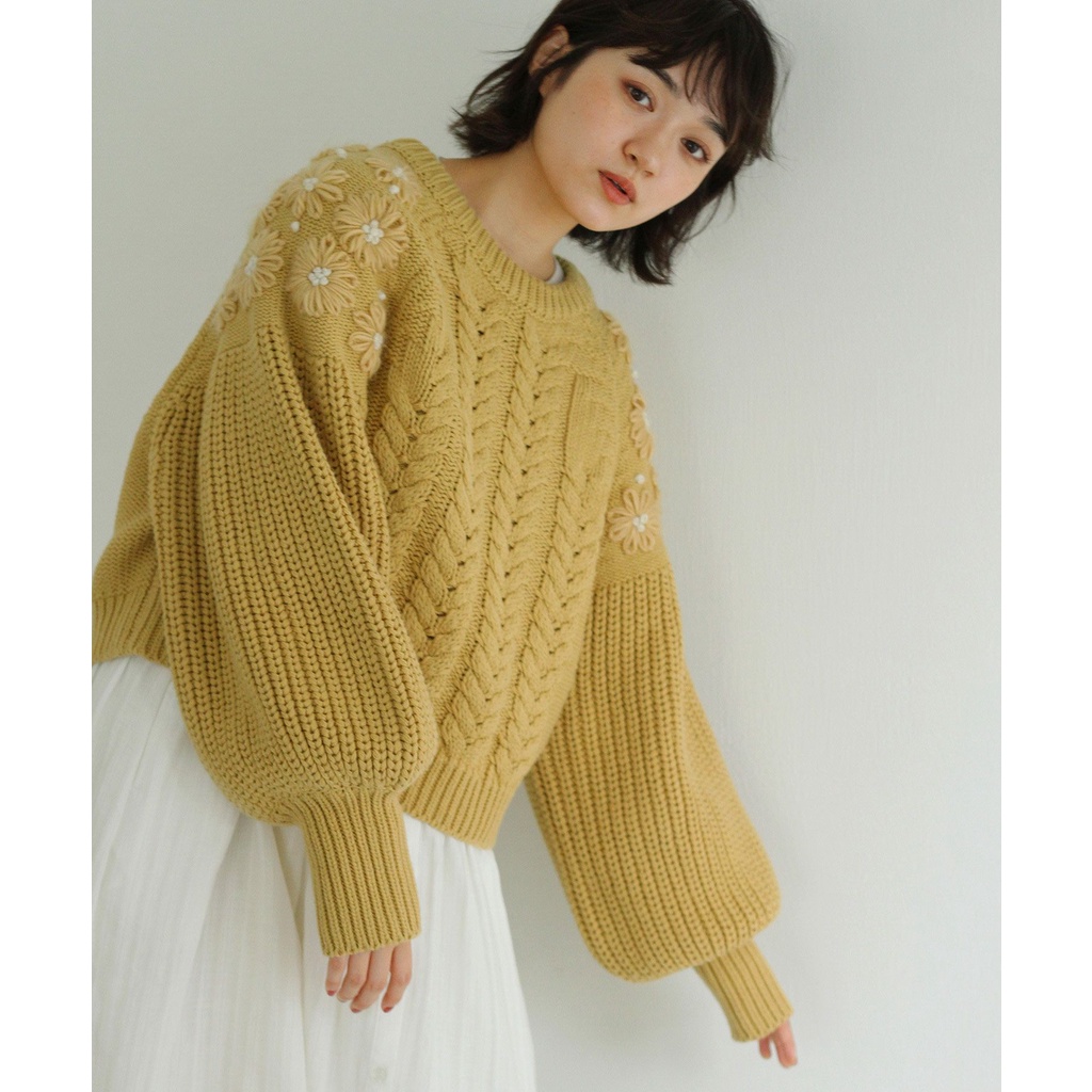 Crisp 日本品牌 日系 甜美 可愛 精緻 澎澎袖 手工 立體鉤花 花朵刺繡 針織衫 針織上衣 毛衣