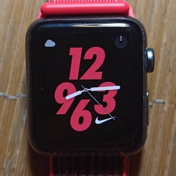 Apple Watch Series 3 Nike+ 42mm GPS版A1859 太空灰鋁金屬 二手