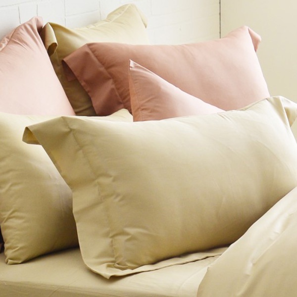 Cozy inn 簡單純色-奶茶金-200織精梳棉枕頭套-2入
