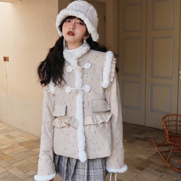 Iris Boutique  泰國小眾品牌 米白色女士冬季新款羽絨服 內有90%鴨絨 可穿到零下20度 IC22LZ17