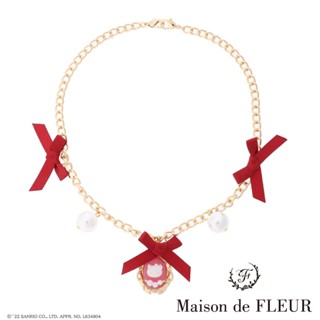 Maison de FLEUR Hello Kitty浮雕寶石珍珠吊飾(8A23FBJ1500)