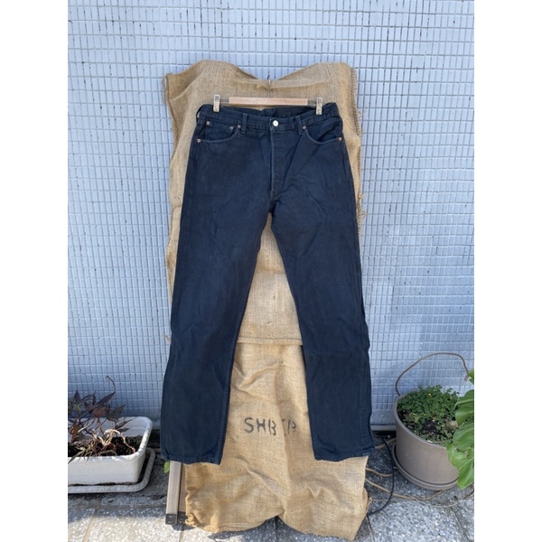 W36 英國製 501 黑色 Levi’s 牛仔褲 二手牛仔褲 levis 二手褲 黑色牛仔褲 厚實