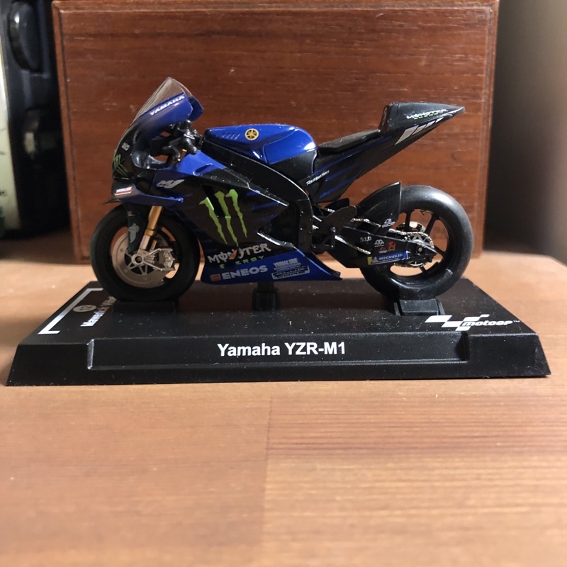 Yamaha YZR M1 正版模型車