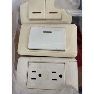水電家用開關插座雙切開關單個。雙邊良品拆下110v