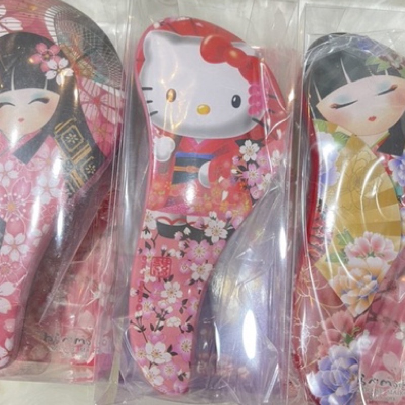 日本進口和服姑娘跟Hello Kitty梳子（kitty完售）