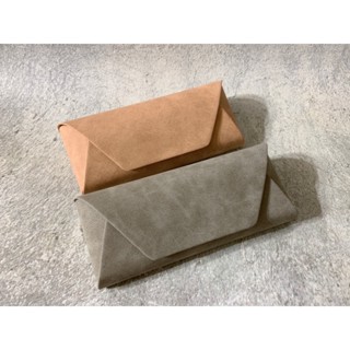 韓國時尚 大象灰 奶茶色 時髦翻蓋磁吸仿麂皮高階眼鏡盒 幫眼鏡找個家