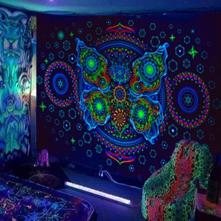 Image of 時尚爆款 熱賣UV燈熒光掛毯 迷幻蘑菇掛布 直播背景布 發光壁毯 牆面裝飾畫