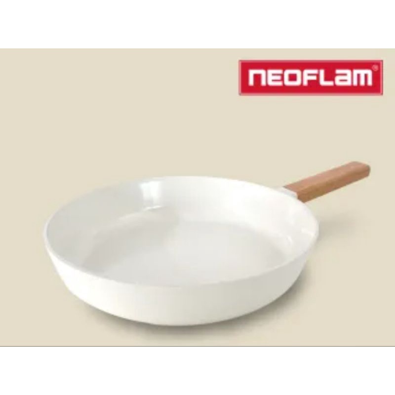 NEOFLAM白陶瓷塗層平底鍋24CM含鍋蓋