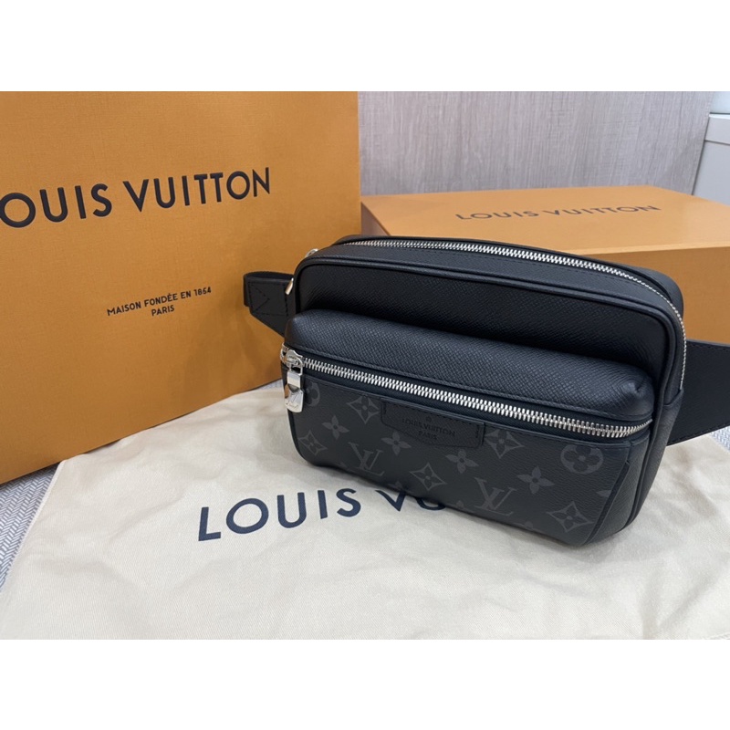 Louis Vuitton M30245 Outdoor 腰包（黑灰)