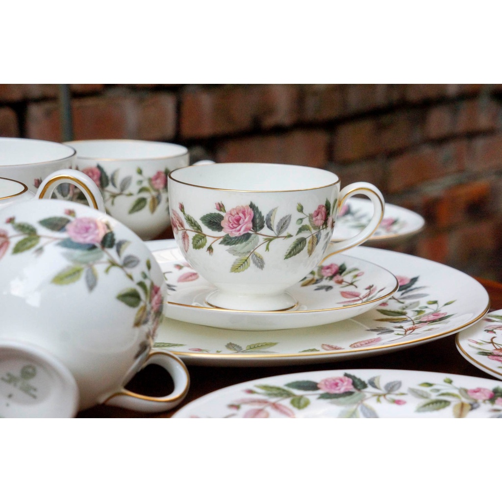 【Sunshine Antiques】Wedgwood - Hathaway Rose 茶杯組 糖碗 牛奶壺 蛋糕盤