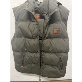 SUPERDRY軍綠色羽絨背心2XL