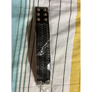Target黑人頭皮革手環（女）