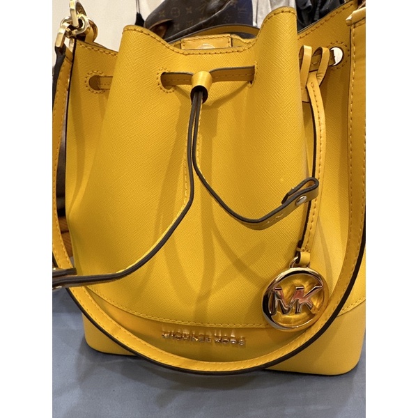 michael kors trista 水桶包 mk女士單肩包 mk斜挎包