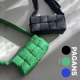 【PAGANS STORE】韓國 鋪棉 羽絨 編織 格紋 格子 斜肩包 方格 小包 側揹包 包包 (3 color)