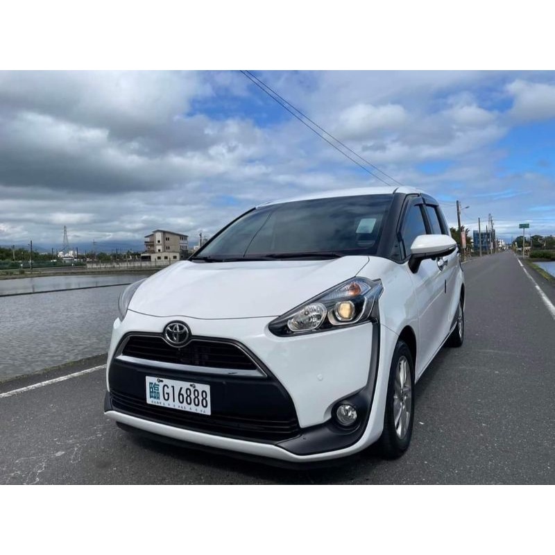 誠售二手車 Toyota sienta1.8CC 白色7人座 2017白色SUV僅跑2萬 10吋安卓機 抬頭顯示 模門