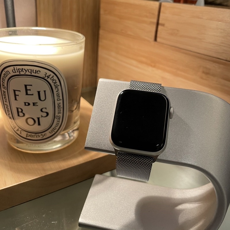 ［二手］Apple Watch 6（40mm ）附米蘭錶帶（銀），無充電線跟盒子